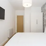 London Dream House - City Apartment