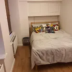 Room In Central London With Shared Bathroom
