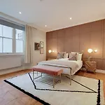 The Heart Of South Kensington - Modern & Spacious 1Bdr Apartment