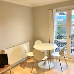 Brompton Apartment