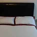 Nice Double Bedroom At Streatham Place