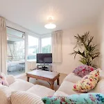 Spacious Two Double Bedroom Flat