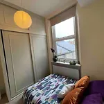 Spacious & Stylish 1-Bed Flat In Primrose Hill
