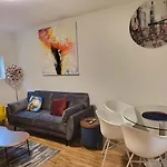 Garland Contemporary Central London Apartment