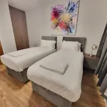 Garland Contemporary Central London Apartment