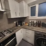 Garland Contemporary Central London Apartment