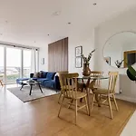The Limehouse Classic - Endearing 2Bdr Flat With Balcony