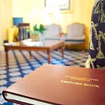 London Lodge Hotel
