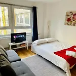 London Regent Apartment in Camden