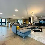 Canary Wharf & O2 Penthouse