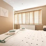 Luxury London Garden Flat