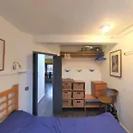Stylish Apartment Near Carnaby Street, Sleeps 4.