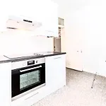Bond Street Family Apartment