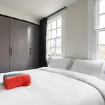 Stunning Townhouse With Large Roof Terrace