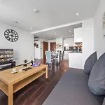 Apartment For 7 In London Bp119