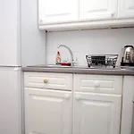 Great Flat Located In Trendy Soho