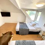 Penthouse Studio With 2 Double Beds & Smart Tv. Great London Location