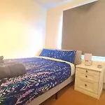 Lovely Private Room In East Ham