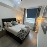 2 Bedroom Flat In Central London