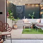 Pass The Keys Serene Hideaway In West London