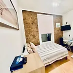 One Bed Studio Apartment In Central London