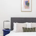 Chic 1 Bedroom Apartment In Bloomsbury, Sleeps 4