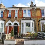 Peaceful London Retreat