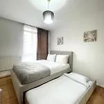 Central London Hyde Park Apartment