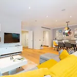 Luxurious Modern 3Br Flat In Prime Canary Wharf