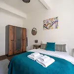 Spacious Comfy 2Br Flat