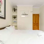 Very Central - Comfy & Quiet In Westminster For 4