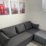 2 Bed Apartment In Central London On 3Rd Floor - Newly Refurbished - No Lift