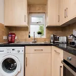 Vibrant 1Br Apt Wprivate Decked Garden, Fast Wifi