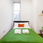 2 Bedroom In Center Of London