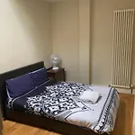 Spacious 3-Bed Apartment In Central London