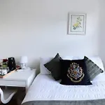Comfy Private Bedrooms Near Euston Station, Central London