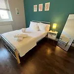 Stylish Apartment In Central London