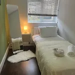 Stylish Apartment In Central London