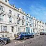 Pass The Keys Notting Hill Hideaway