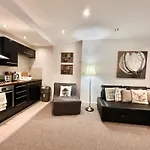 Modern South Kensington Apartment