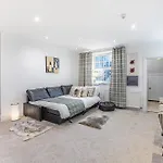 Modern South Kensington Apartment