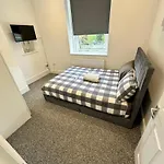 4 Bedroom House Upper Tulse Hill, London, Sw2 2Rp