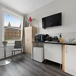 Archway Station Studios - Double Bed