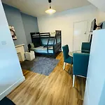 London Guest Studios 8