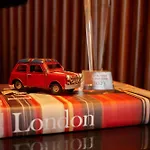 Huttons Hotel, Victoria London