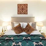 Mayfair-Dreamhouse-Ac-Selfridges-Oxfordstreet-Superluxury