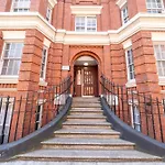 5 Star Kings Cross 2-Bed Apt For 5 Guests London