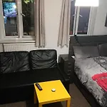 2- Room In Central London