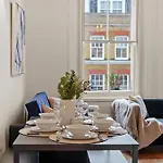 Delightful Flat In London - Sleeps 6