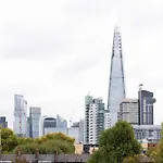 Stylish 3-Bedroom Apartment London